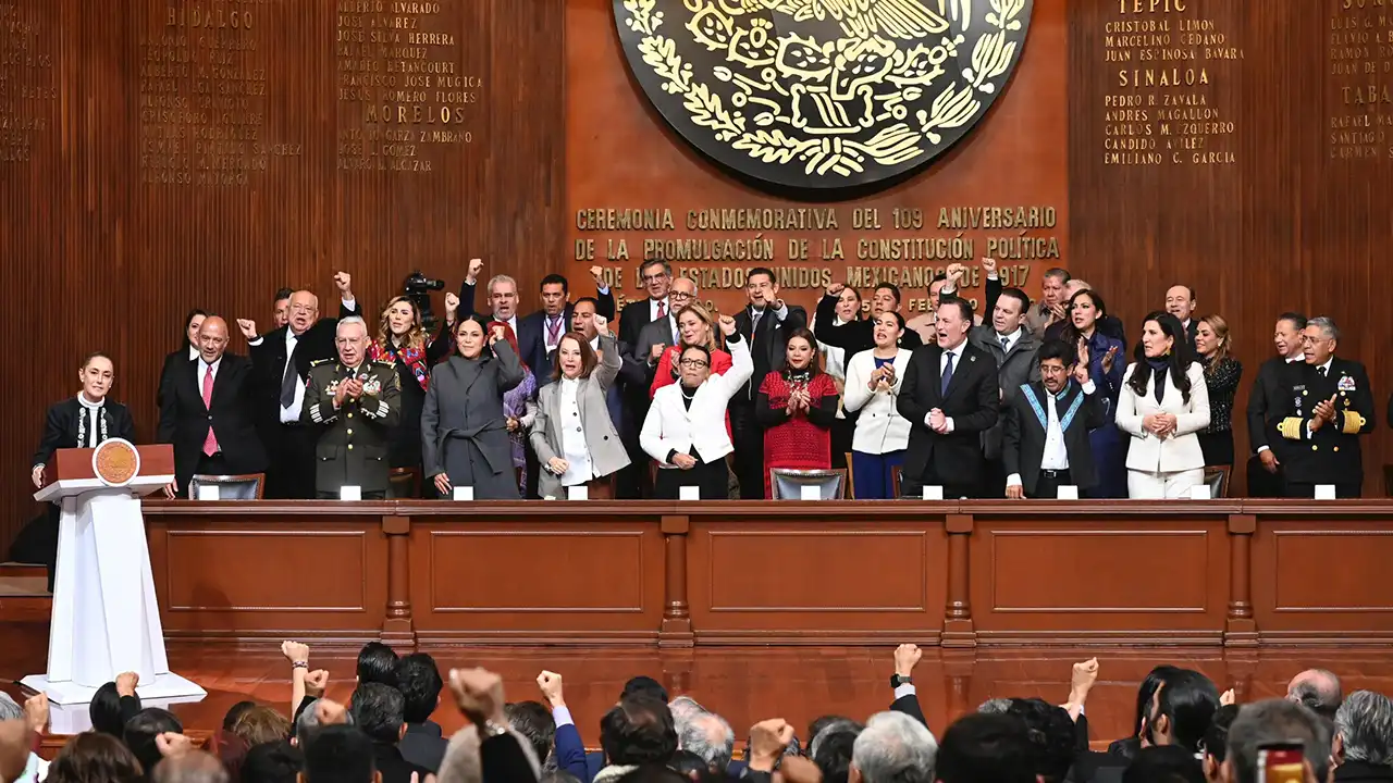 En el día de la Constitución, Sheinbaum asegura que México ‘no será protectorado de nadie’ ante presiones de Trump